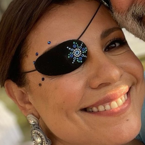 Luxury Eyepatches - Picture 4 of 4